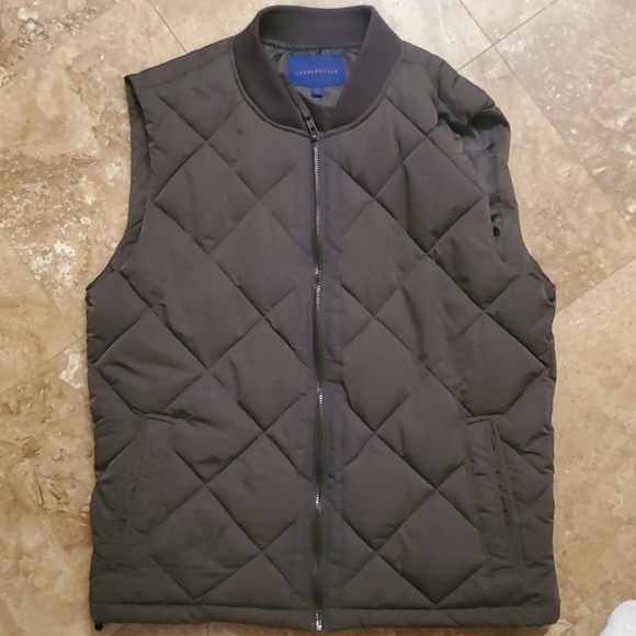 Dark Green Vest - Picture 5 of 6